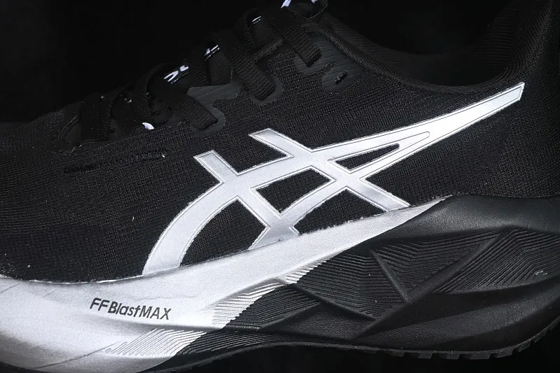 All categories Asics Asics series Asics Novablast 5 Asics Novablast 5 Asics retro breathable casual shoes cushioning men's wear-resistant running shoes 1012B980-001